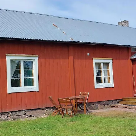 Lillstugan Pa Oestergards-a In Historic Environment On Aeppeloe Island Vila *